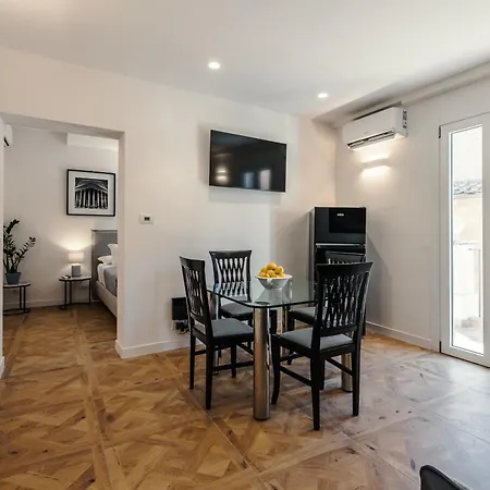 Cs Spanish Steps Boutique Apartmán