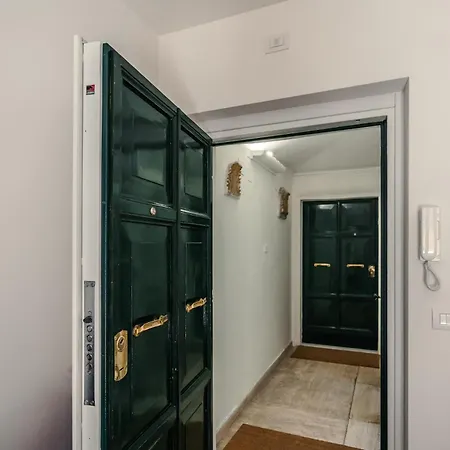 Cs Spanish Steps Boutique Appartement *